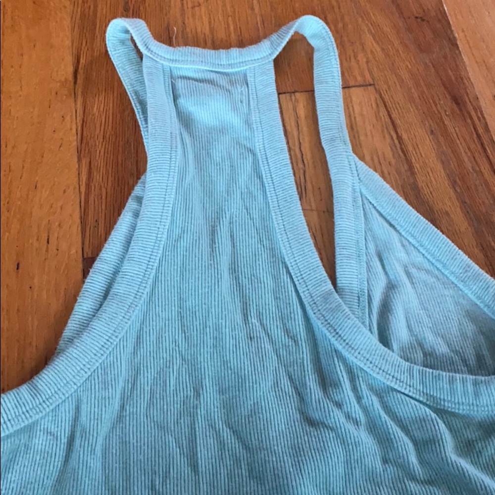 🌹 4/25 blue crop tank top from urban outfitters! - Picture 4 of 4